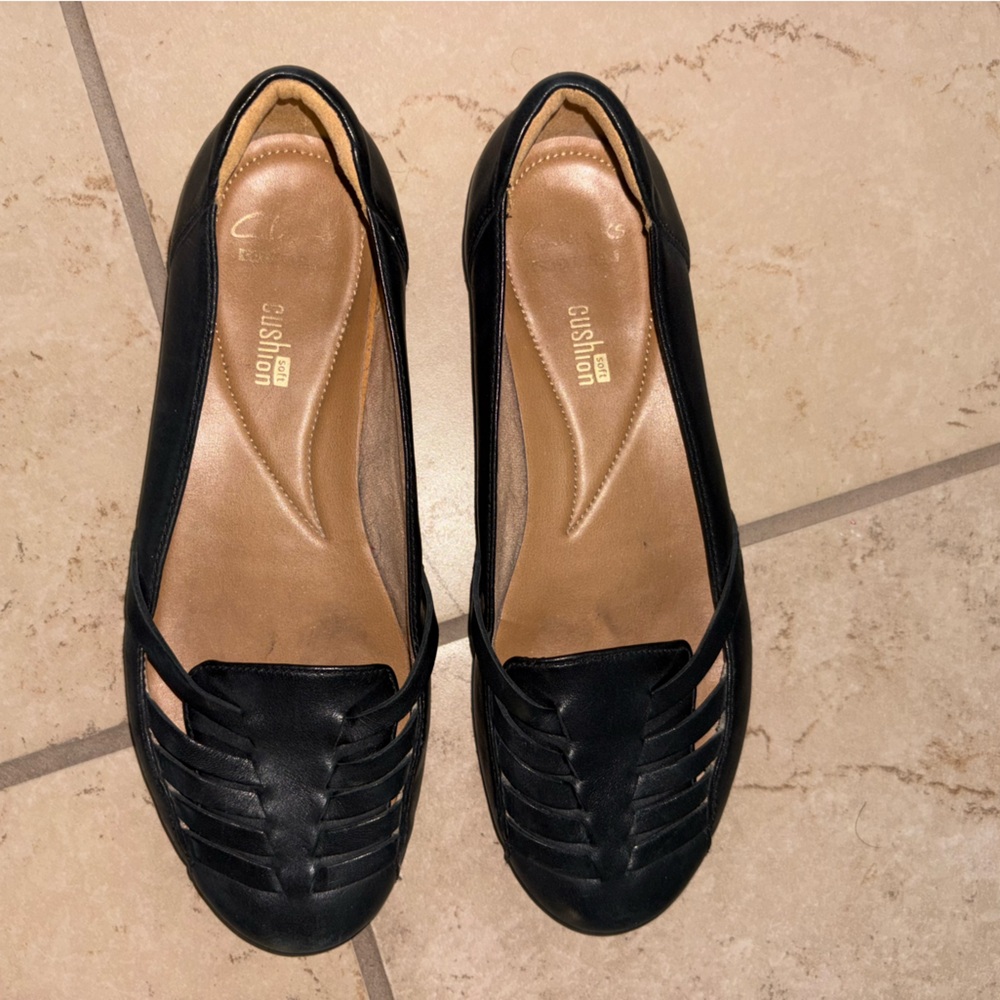 Women's Leather Flats